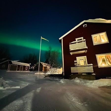 Kiruna Accommodation Vintergatan 5B, Villa For 10 Person Екстериор снимка